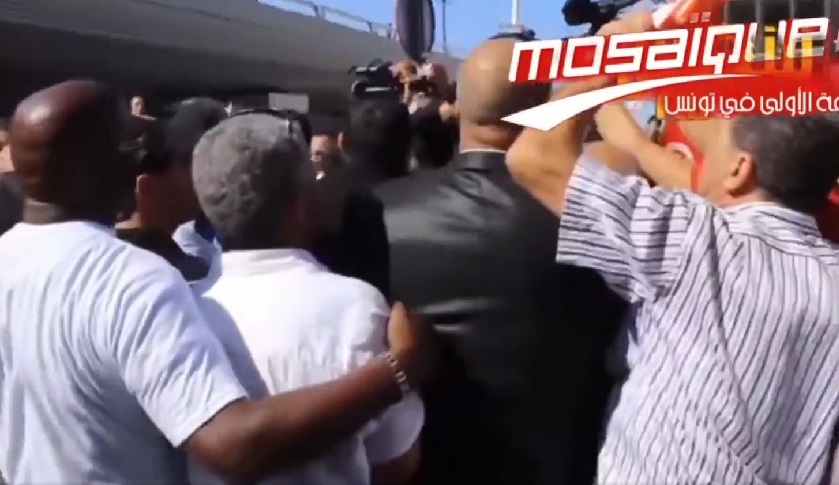 Une vidéo montrant le retour de Mondher Zenaidi en Tunisie. Qu'en est-il ?